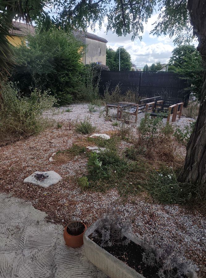 Avant intervention de Jardilence, paysagiste du réseau Factotum à Fourques-sur-Garonne